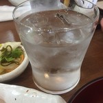 家庭料理居酒屋 よってって - ♪水の水割り…、これも飲み放題