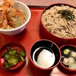 和風レストランまるまつ - 私がチョイスしたのは「ざるそば ミニ天丼」♫