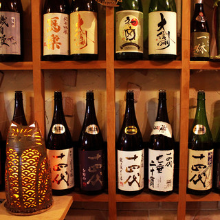 We always have over 100 types of sake, shochu, beer, and more.