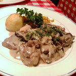 シシリア - 子牛のソテーキノコクリームソース