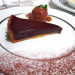 キャーヴ・ド・ポール・ボキューズ - デザートヴァローナ　ﾁｮｺﾚｰﾄのタルトﾌｫﾝﾀﾞﾝ仕立て　ｂｙ すぷちん