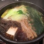 レストラン 牛石 - ぐつぐつ炊かれた状態ででてきます