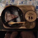 カフェコージー - チョコタルトとカフェモカで900円。（ドリンクセットで100円引き）食器、可愛い。