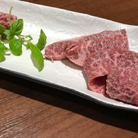 熟成ホルモン・山形牛 炭火焼肉 牛語 - 