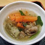 天ぷら処 こさか - あっさり牛すじ煮込み（取り分けました）