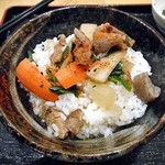 天ぷら処 こさか - あっさり牛すじ煮込み（ご飯にかけて）