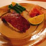 食の円居 なず菜 - お寿司を取り分けました