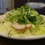 広島風冷しつけ麺・楽 - 正面から