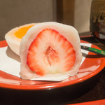 菓舗 カズナカシマ - あまおうイチゴ大福