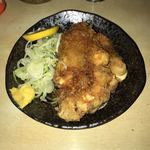 やきとんのみつぼ - 豚足唐揚げ（350円）
      豚足を唐揚げで食べるのは初めてだが、カリッと揚がっていて美味！