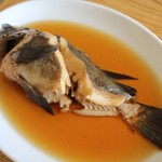 まるは食堂旅館 - 煮魚（メバルの煮付け）