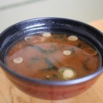 まるは食堂旅館 - 味噌汁