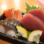 タラちゃんイクラちゃんドラちゃん - 刺身　２名盛り（特注）