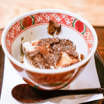 虎白 - 根菜炊き牛乳ソースとトリュフ