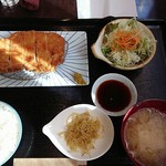 Gohandokorogempeimomo - 肩ロースとんかつ定食(税込み850円)