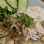 タイ料理バル タイ象 - カオマンガイ、リフトアップ。