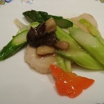 中国料理　桃花林 - 帆立貝柱とグリーンアスパラの炒め