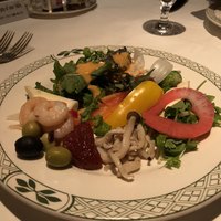 ロウリーズ・ザ・プライムリブ 恵比寿ガーデンプレイス店 - 珍しい野菜もいっぱい