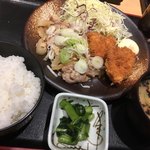 テング酒場 - チキンカツ＆豚肉の塩ダレ炒め（590円）