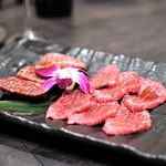 鉢山 - 雌牛ロース 、特選厚切りハラミ