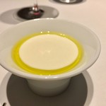 レフェルヴェソンス - パンの付け合わせ　サワークリーム