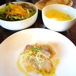 ボンジュールsakata - 日替わりランチ：前菜・サラダ・スープ・バケット