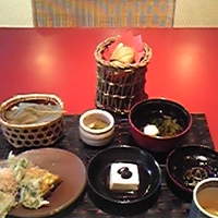 伊豆高原 城ケ崎温泉 花吹雪 - 桜おこわ膳２１００円