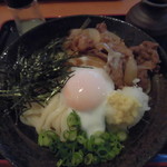さぬきうどん冨家 - 牛肉ぶっかけ（冷） 1,070円