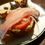 ブラッスリー ギョラン - おおきい