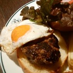 ブラッスリー ギョラン - ようやく出現