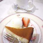 ボーノペッシェ - 2011/May 5000円コース：チーズケーキとデミコーヒー