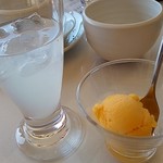 エヴァンタイユ ゴルフクラブ レストラン - アイスやシャーベットもあります