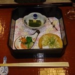 うかい鳥山 - 早蕨　蕗の薹　子持ち昆布みぞれ和え