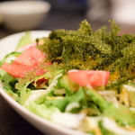 yuuryokuyayugafu - 島野菜と海ぶどうの長寿サラダ＠930円＋税