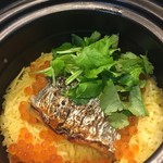Meshi To Sake Kuchinashi - 太刀魚とイクラの土鍋飯