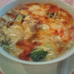 Tenshinroutaipei - 酸辣湯麺にしては珍しい太めの麺。味はきりっとおいしい。