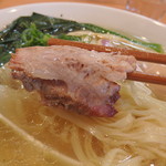 支那蕎麦屋 藤花 - 叉焼はトロトロです