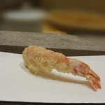 天ぷらあら木 - えび(しっかり揚げ)