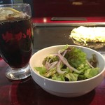 80969370 - 【’18.2】ドリンクセットのコーラとサラダ