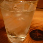 しの田 - 芋焼酎泥亀水割り