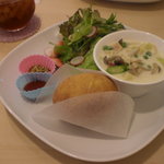 カフェSAWAYAテラス - ピロシキのランチセット