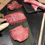 焼肉本舗 ぴゅあ - お肉盛り合わせ