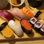 Okame Zushi - にぎり鮨(一人前) 竹 1180円。