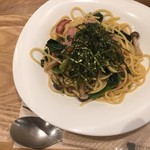 ベリーベリースープ - ほうれん草とベーコンの和風パスタ