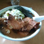 らーめん 萬亀 - 全景