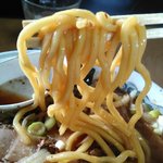 らーめん 萬亀 - 麺リフト！！