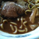 らーめん 萬亀 - スープはこんな感じ