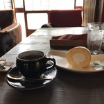CODATE 293 - いただいた、プレーンロールケーキとホットコーヒー（２０１８．２．１５）