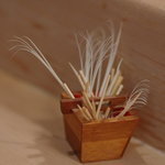 うを徳 - 鰹の鰭（ひれ）の楊枝（やうじ）