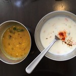 カーン・ケバブ・ビリヤニ - 豆カレーとライタ